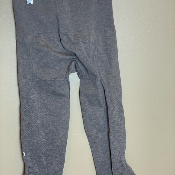 Lululemon In The Flow Crop Size 2 - Picture 4 of 6